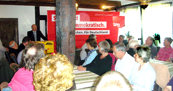 1.-Mai-Redner in Schöppenstedt: GdP-Landesvorsitzender Dietmar Schilff (Fotos: Claudia Schilff)