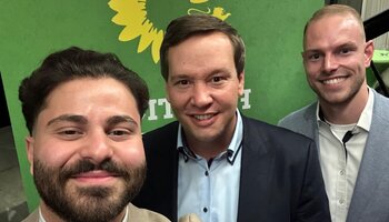 v.l. Sinan Toksoy  (stellv. Vorsitzender JG BG Stuttgart) - Oliver Hildenbrand (MdL und stellv. Fraktionsvorsitzender Bündnis90/die Grünen) - Tobias Haarseim (stellv. Landesjugendvorsitzender JG BW)  | © © GdP-BW 2024 - alle Rechte vorbehalten / Fotograf: Sinan Toksoy