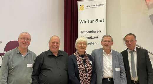 von links nach rechts: Alois Niecholat, Uli Decker, Heike Baehrens, Martin Zerrinius und Prof. Dr. Eckart Hammer  | © © GdP-BW 2025 / Martin Zerrinius - alle Rechte vorbehalten