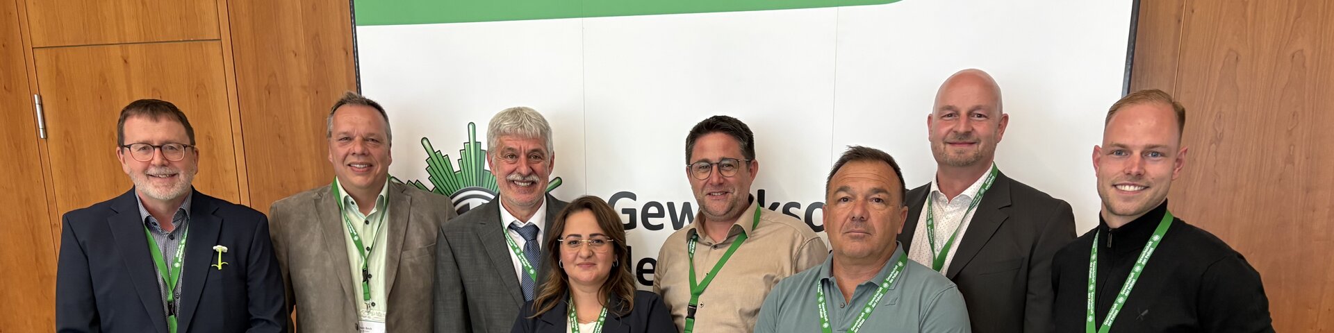 Der neu gewählte Geschäftsführende Vorstand der Gewerkschaft der Polizei Baden-Württemberg: Uli Müller, Carsten Beck, Gundram Lottmann, Neslihan Bayram, Markus Glock, Stephan Krämer, Ulf Dieter und Tobias Haarseim.  | © © GdP-BW 2026 - alle Rechte vorbehalten