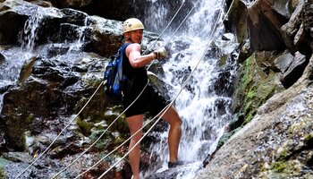 Eine nasse Angelegenheit – Abseilen im Wasserfall | © Foto: GdP