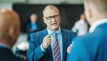 Frank Buckenhofer, Stellvertretender Vorsitzender des GdP-Bezirks Bundespolizei | Zoll sowie Vorsitzender der Bezirksgruppe Zoll im Gespräch | © Foto: GdP-Bezirk Bundespolizei | Zoll