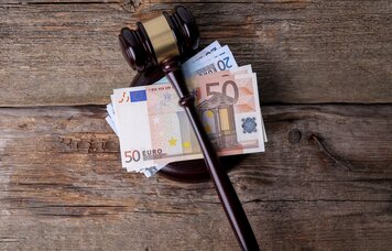 Richter Hammer | © Envato: Microstock_Growth: Richter Hammer