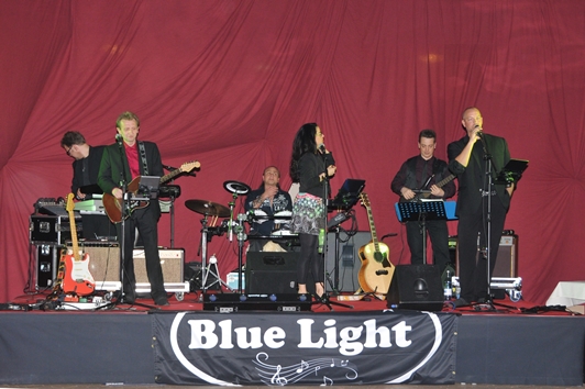 Live-Band „Blue Light“ 