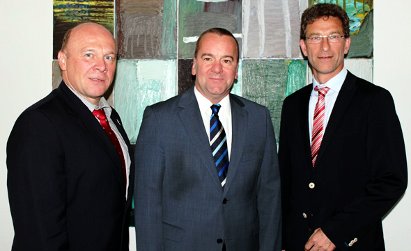 V. l.: Dietmar Schilff, Boris Pistorius und Oliver Malchow im Niedersächsischen Innenministerium. Foto: Christian Hoffmann 