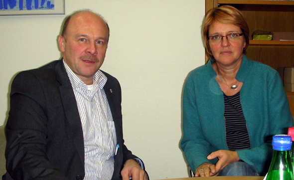 GdP-Landesvorsitzender Dietmar Schilff, Innenpolitische Sprecherin der Landtagsfraktion Die GRÜNEN, Meta Janssen-Kucz (Foto: 19.12.2011)