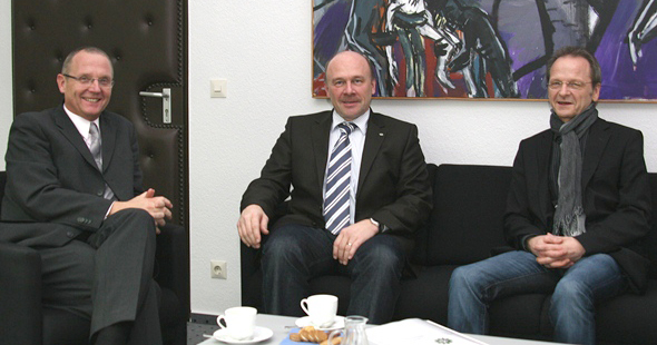 Uwe Lührig (links), Dietmar Schilff und Rolf Bahder beim gemeinsamen Termin (Foto: Kerstin Gunter)