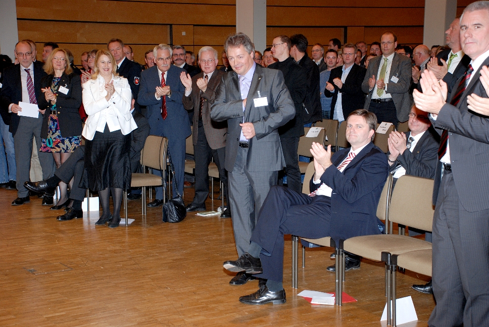Applaus für Bernhard Witthaut (Foto: Uwe Robra)